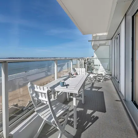 Splendide Vue Et En Front De Plage! Apartment *