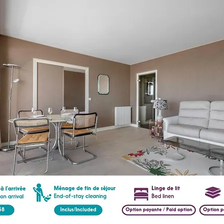 Apartment Splendide Vue Et En Front De Plage!